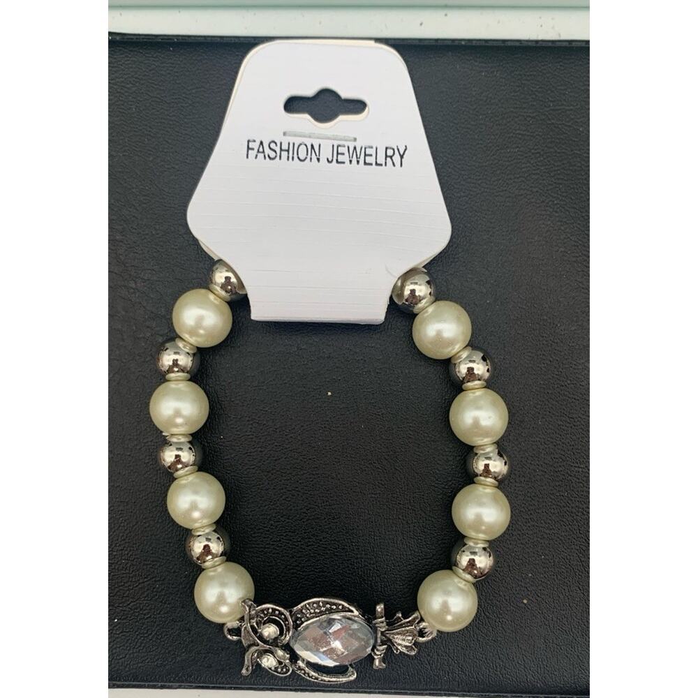 Silver Tone & Faux Pearl Beaded Stretch Bracelet With Rhinestone Belly Owl